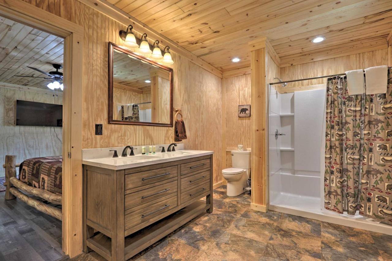 Gatlinburg Cabin With Loft And Game Room 1 Mi To Town Bagian luar foto