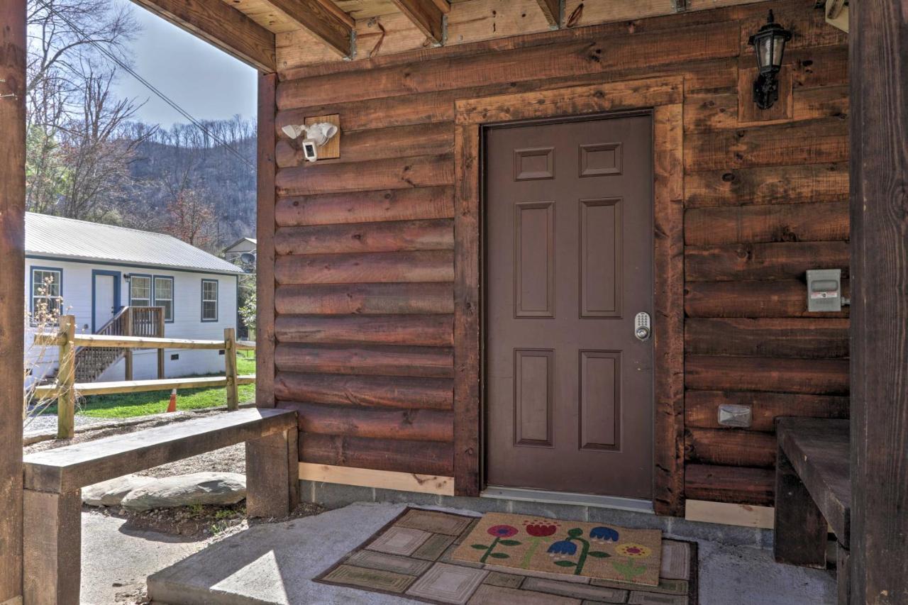Gatlinburg Cabin With Loft And Game Room 1 Mi To Town Bagian luar foto