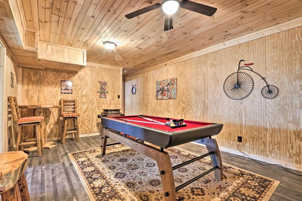 Gatlinburg Cabin With Loft And Game Room 1 Mi To Town Bagian luar foto