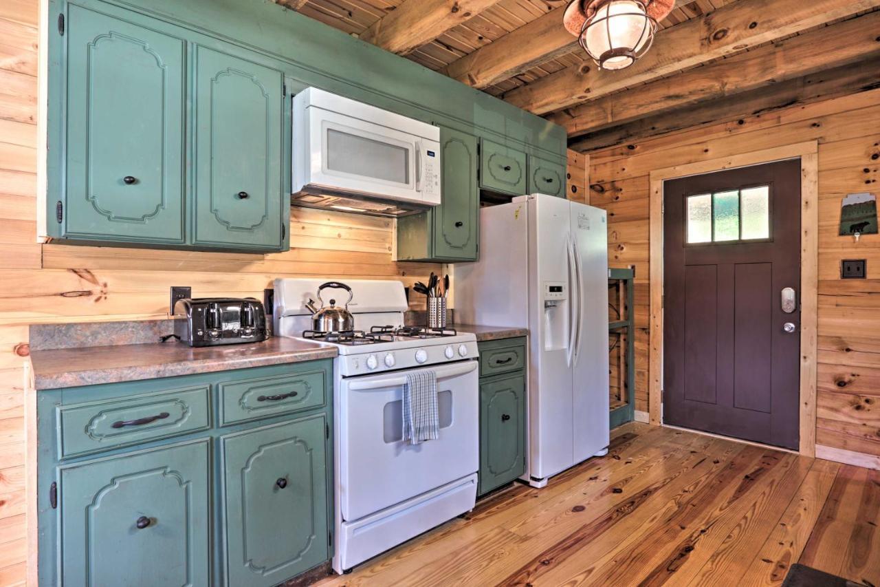 Gatlinburg Cabin With Loft And Game Room 1 Mi To Town Bagian luar foto