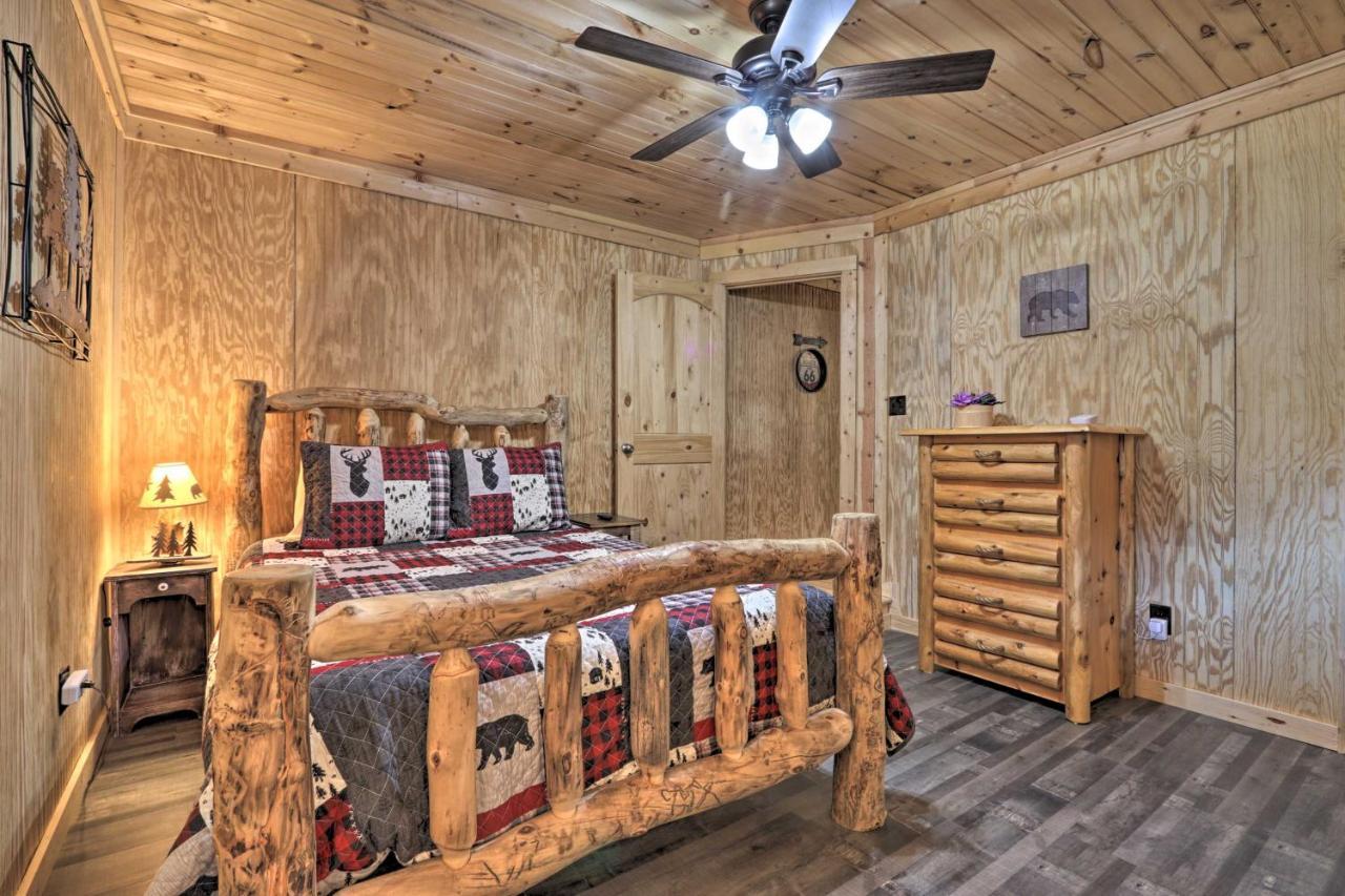 Gatlinburg Cabin With Loft And Game Room 1 Mi To Town Bagian luar foto