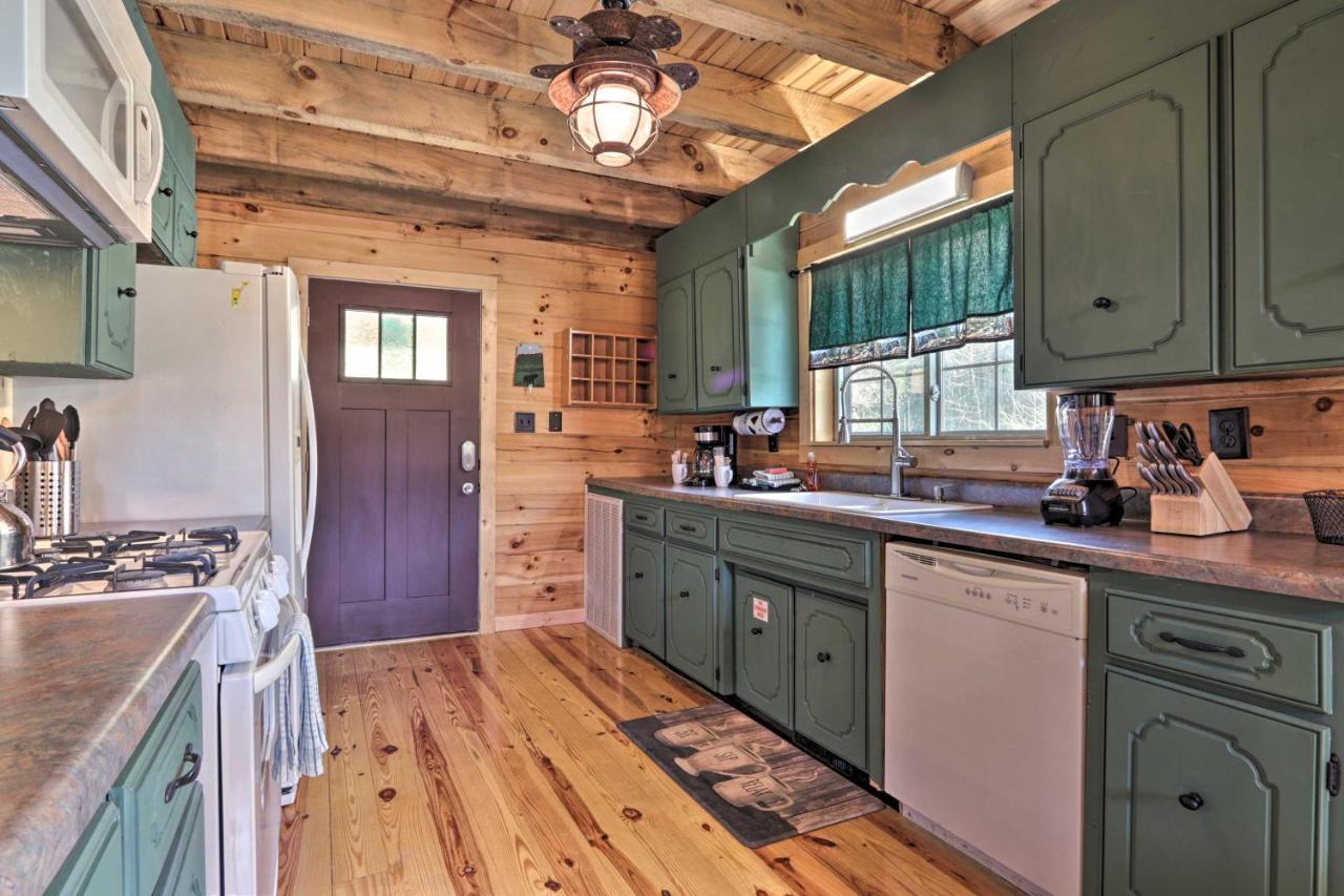 Gatlinburg Cabin With Loft And Game Room 1 Mi To Town Bagian luar foto
